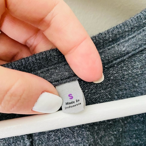 Athleta Long Sleeve Top Gray Sz Small - Picture 4 of 9